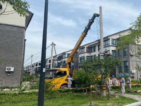 虎林吊車出租(單縣附近吊車租賃價位表)