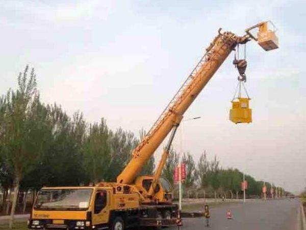 長(zhǎng)樂(lè)區(qū)吊車出租(吊車副臂15度怎么調(diào))