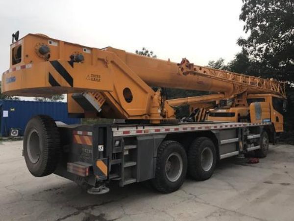 北票市吊車出租公司電話8-100噸