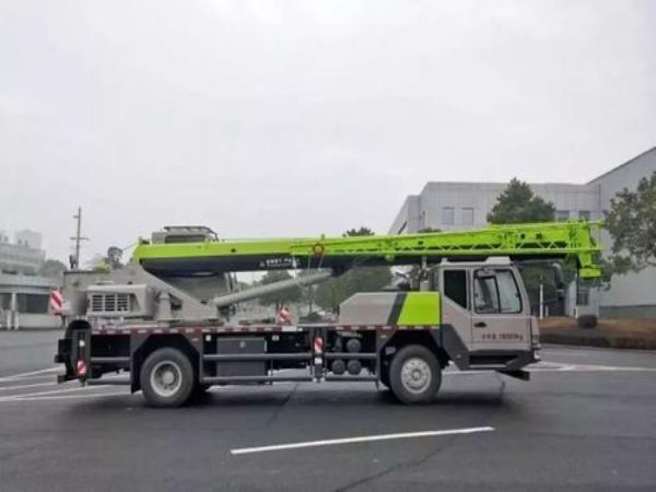 三水區(qū)吊車出租電話(吊車出租的時多久保養(yǎng)一次?)
