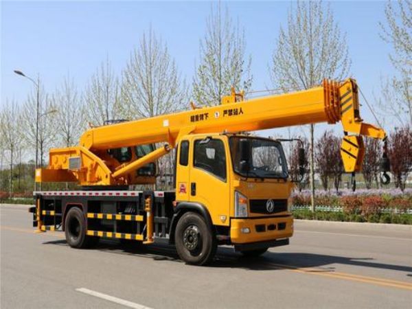 枝江市吊車出租電話(山口吊車出租起重吊裝作業時要注意的)