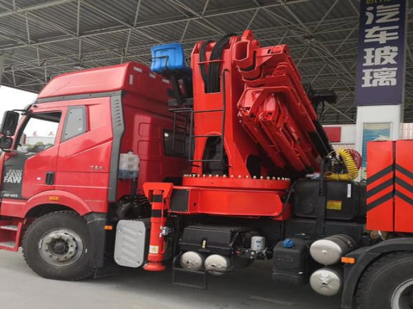 泊頭市吊車出租電話(專業吊車出租公司提供哪些保證)