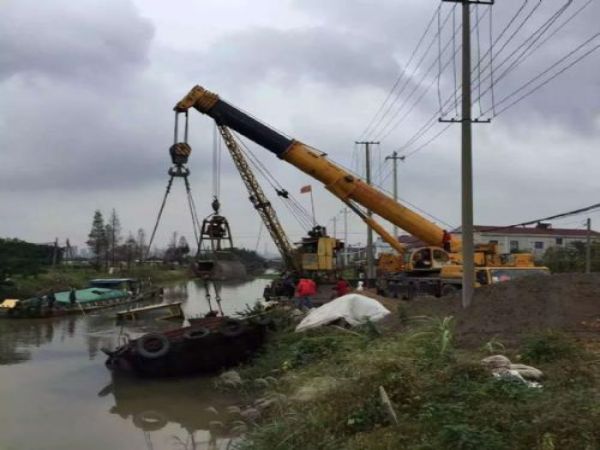 官渡區(qū)吊車出租電話(吊車不拘大小工程的出租)