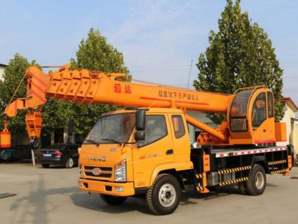 莒南縣吊車出租(通達吊車大桿拆卸方法)